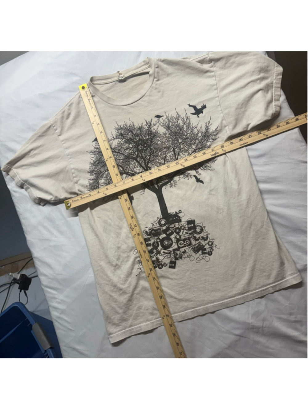 Vintage Aesthetic Cassette Tape Tree Graphic T-Shirt L Cream Indie Goth - Picture 4 of 4